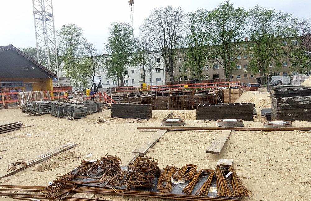 Baustelle des neuen Jugend- und Stadtteilzentrums im AVA-Kiez